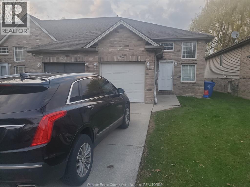 2266 Lamont, Windsor, Ontario  N9E 4X4 - Photo 3 - 26008004