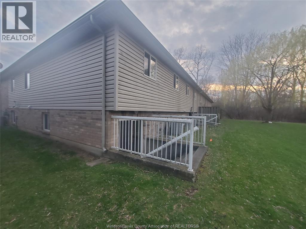 2266 Lamont, Windsor, Ontario  N9E 4X4 - Photo 6 - 26008004