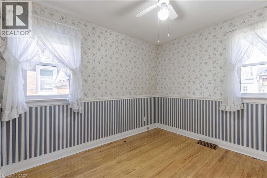 6469 Barker Street, Niagara Falls, Ontario  L2G 1Y6 - Photo 11 - 40820085