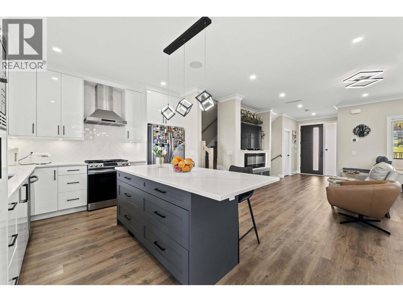 1038 Stewart Avenue, Coquitlam, British Columbia  V3K 2N9 - Photo 5 - R3110326