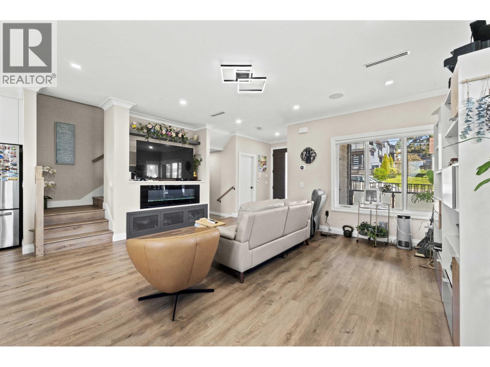 1038 Stewart Avenue, Coquitlam, British Columbia  V3K 2N9 - Photo 10 - R3110326