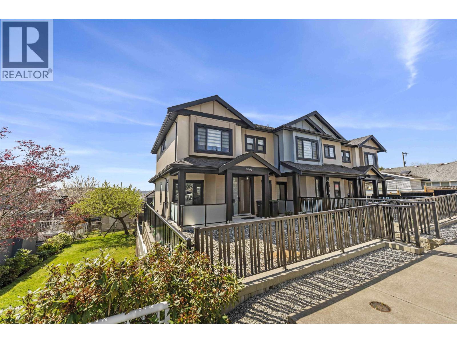 1038 STEWART AVENUE, Coquitlam, British Columbia