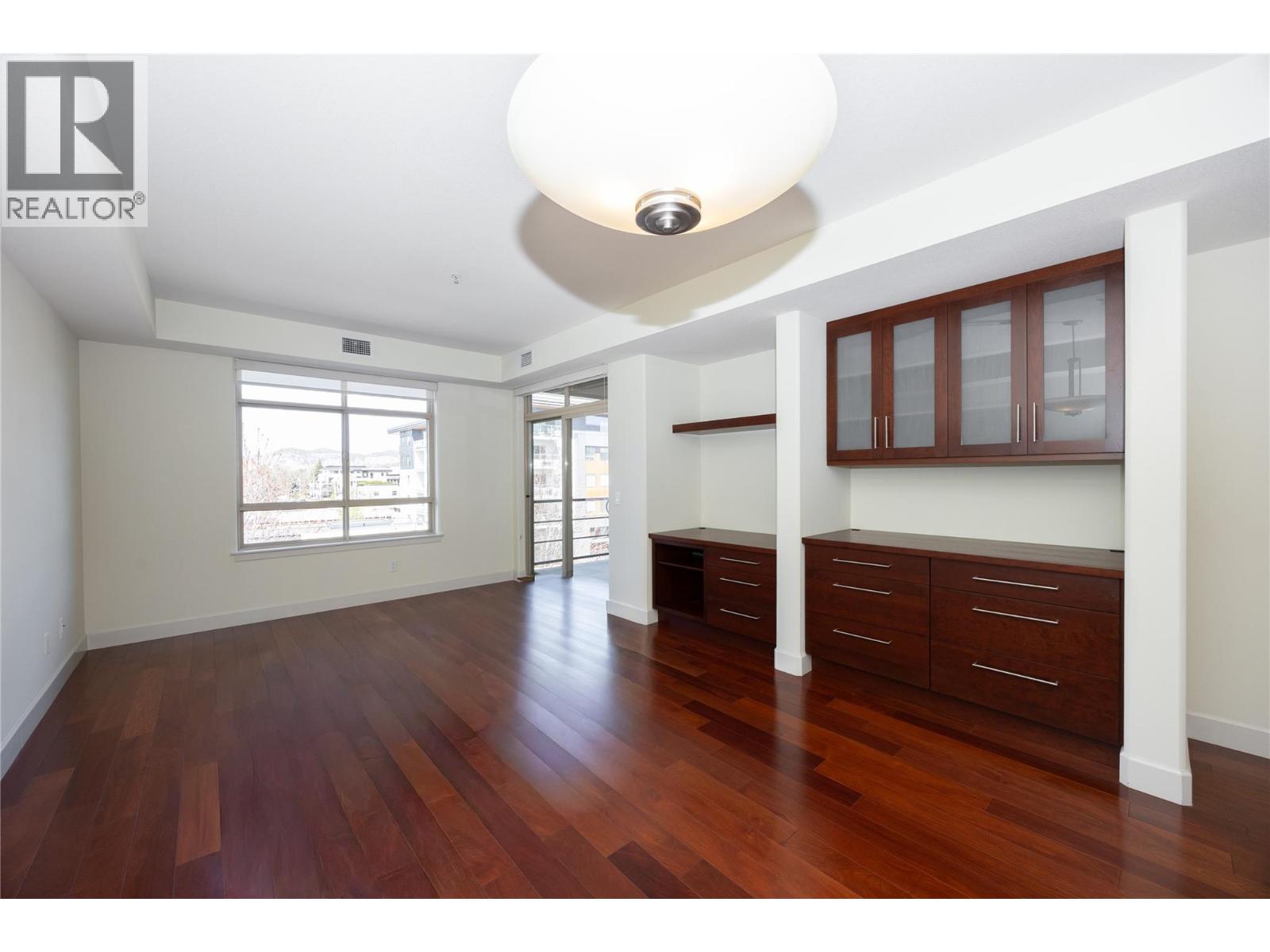 457 West Avenue Unit# 307, Kelowna, British Columbia  V1Y 4Z3 - Photo 4 - 10382713