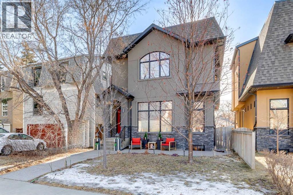 2407 Westmount Road Nw, Calgary, Alberta  T2N 3N9 - Photo 2 - A2288285