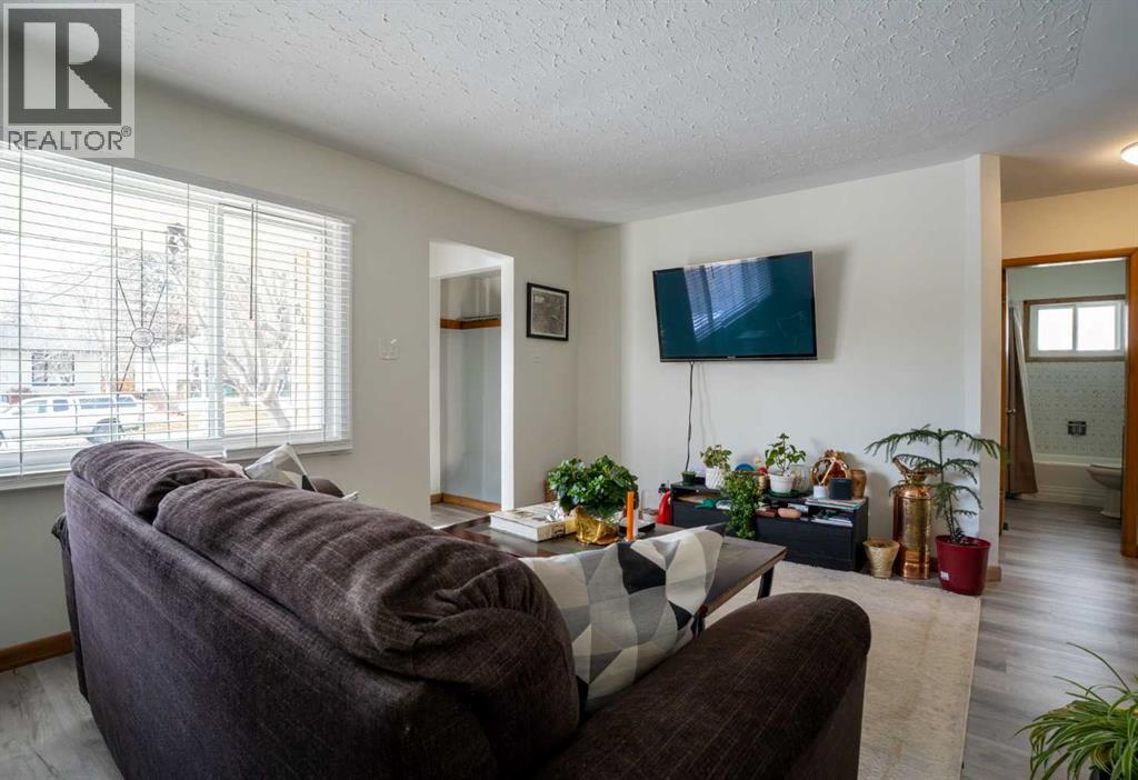 84 Waterloo Drive SW, Calgary, Alberta  T3C 3G1 - Photo 12 - A2288353