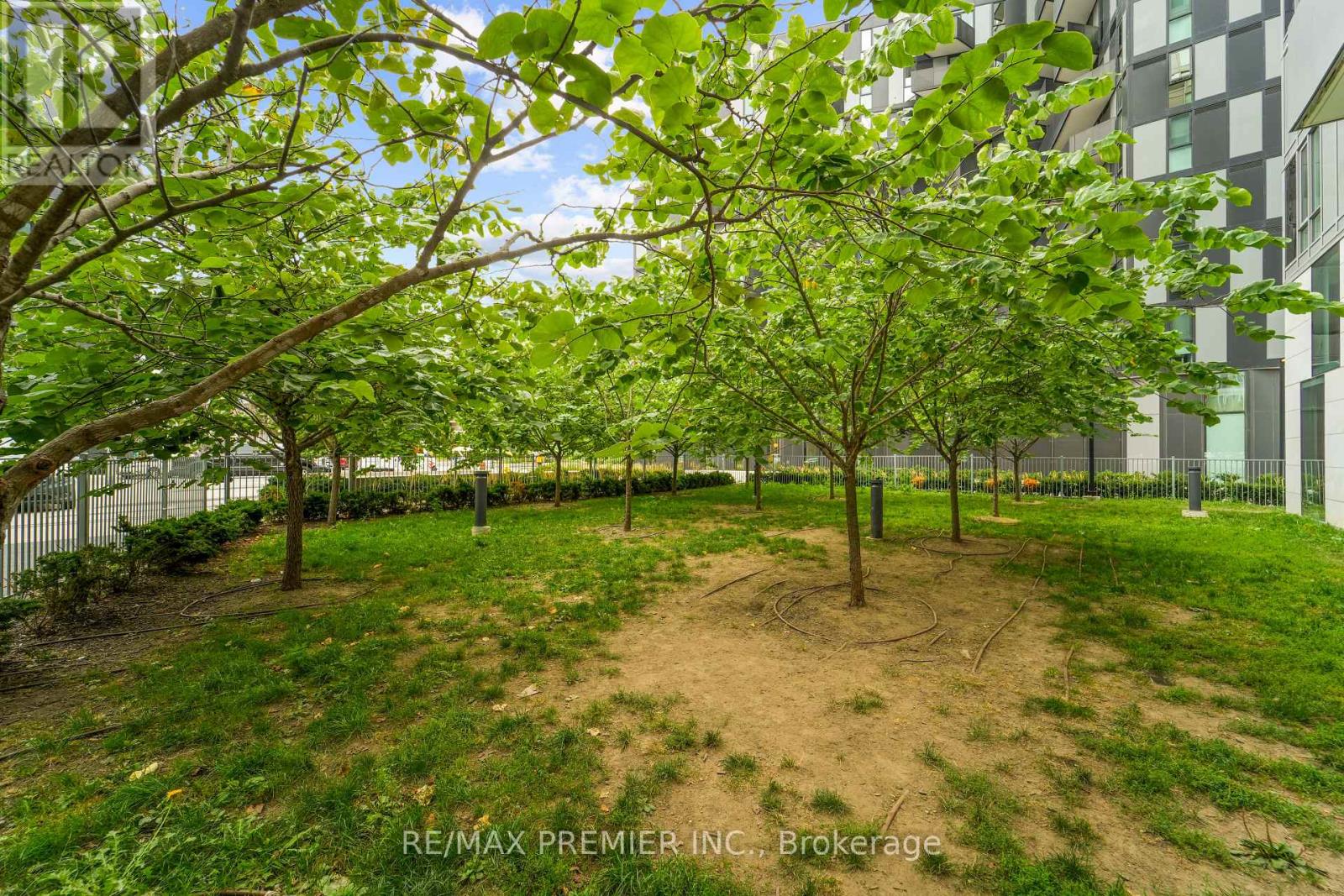 102 - 38 Monte Kwinter Court, Toronto, Ontario  M3H 0E2 - Photo 39 - C12993322