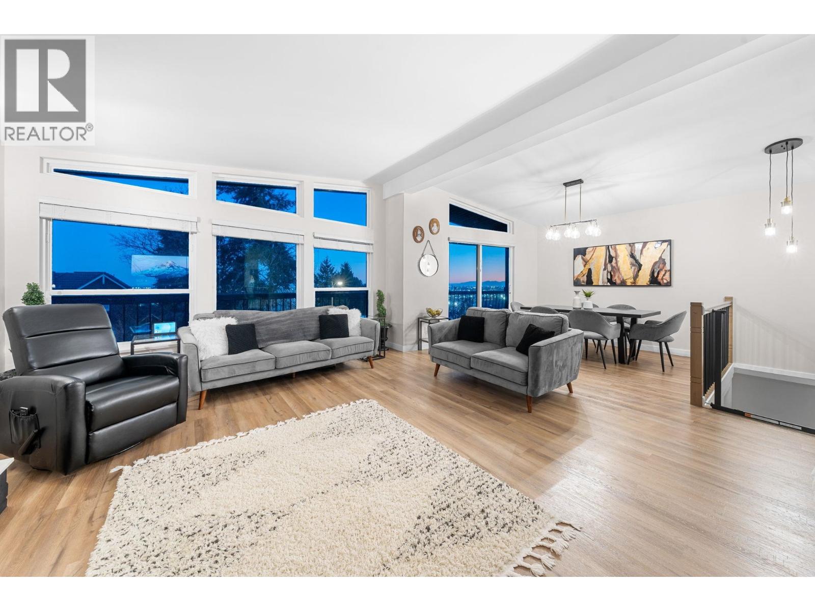 2131 Fraserview Drive, Vancouver, British Columbia  V5P 2N2 - Photo 2 - R3106211