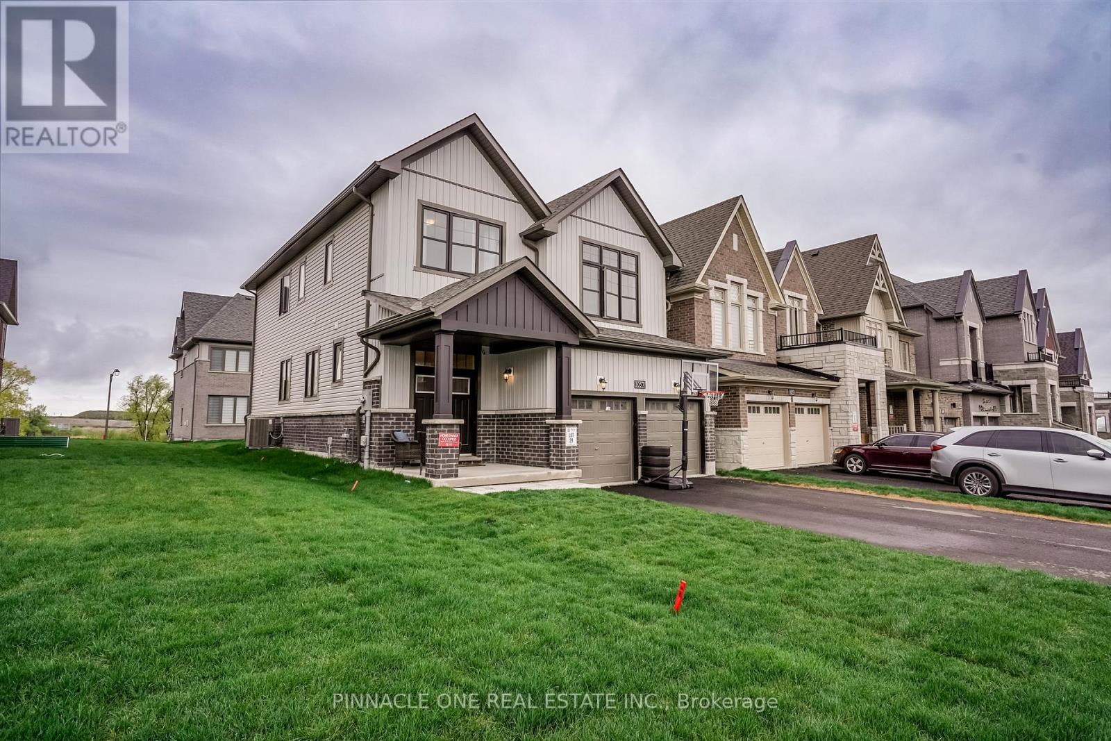 1057 Suddard Avenue, Oshawa, Ontario  L1L 0V5 - Photo 2 - E12993250