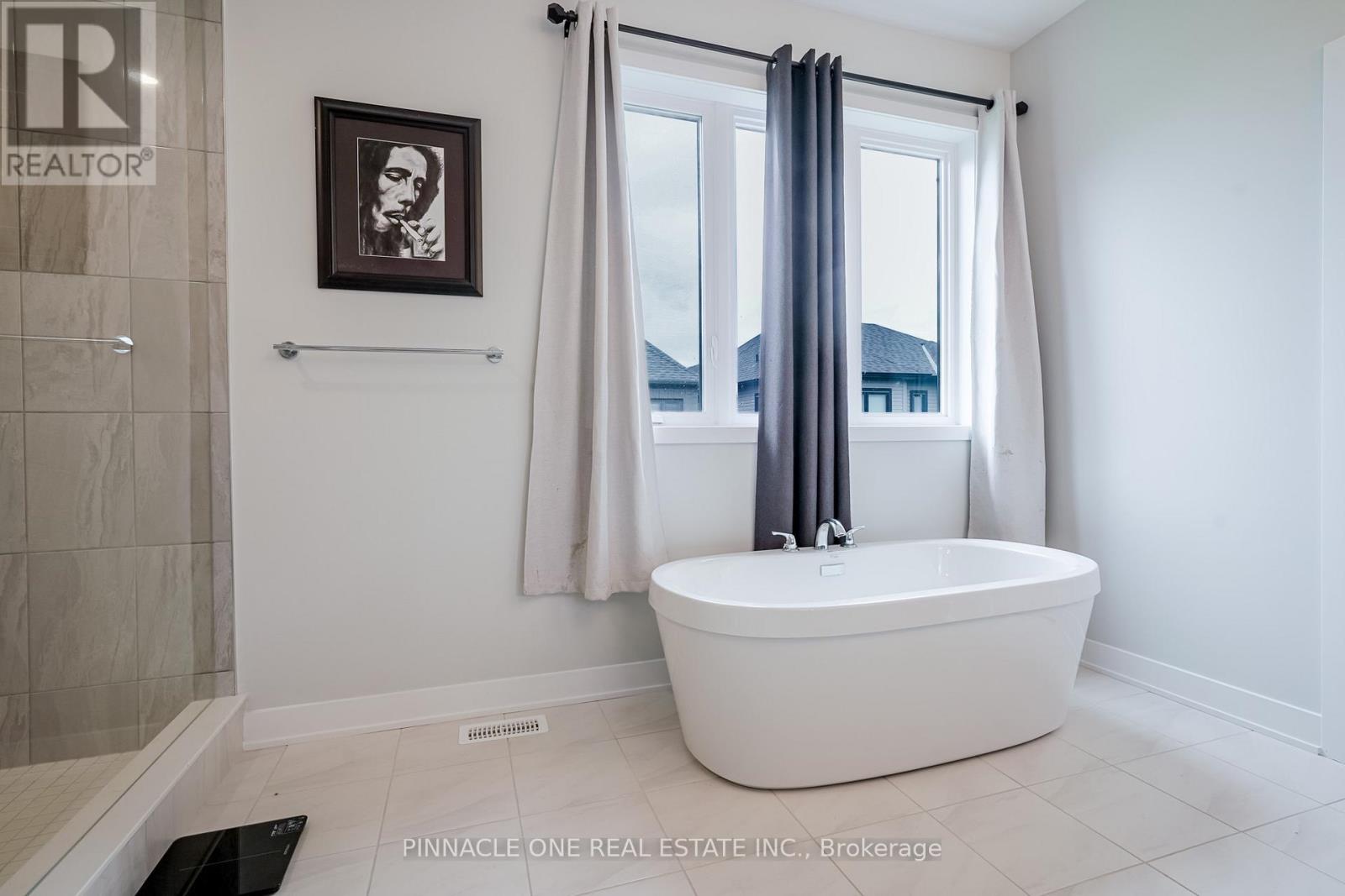 1057 Suddard Avenue, Oshawa, Ontario  L1L 0V5 - Photo 28 - E12993250