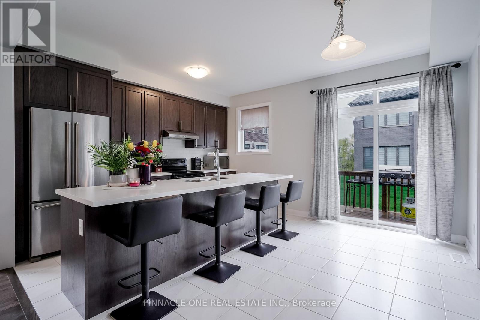 1057 Suddard Avenue, Oshawa, Ontario  L1L 0V5 - Photo 9 - E12993250