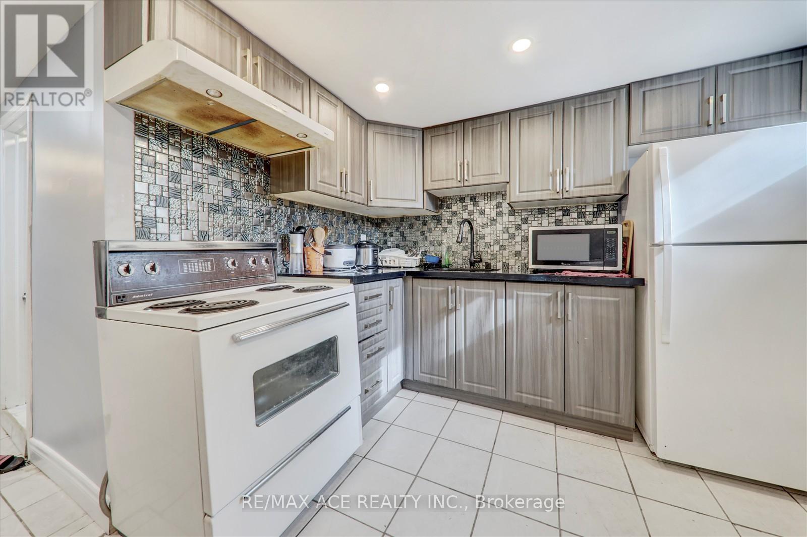 10 Blakemanor Boulevard, Toronto, Ontario  M1J 2W4 - Photo 26 - E12993272