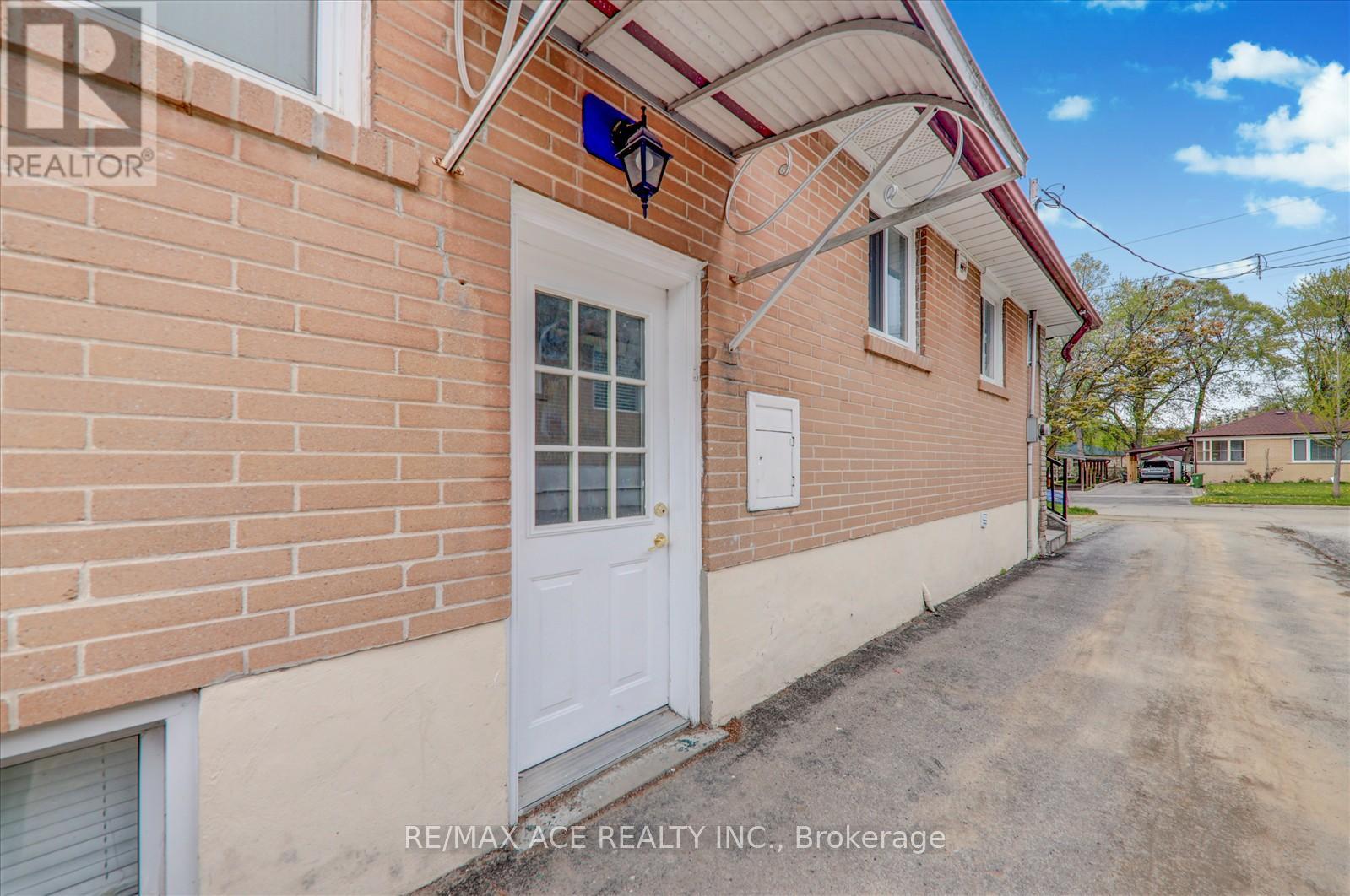 10 Blakemanor Boulevard, Toronto, Ontario  M1J 2W4 - Photo 33 - E12993272