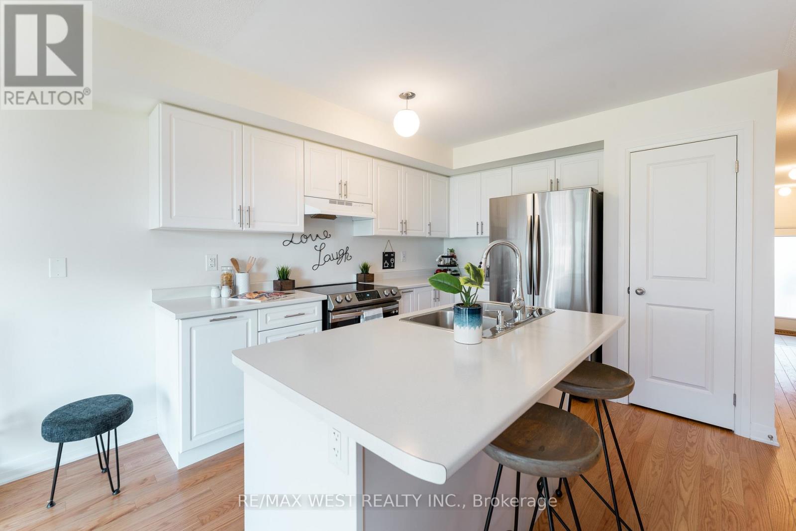 153 Sailors Landing Drive, Clarington, Ontario L1C 7G4 - Photo 10 - E12993274