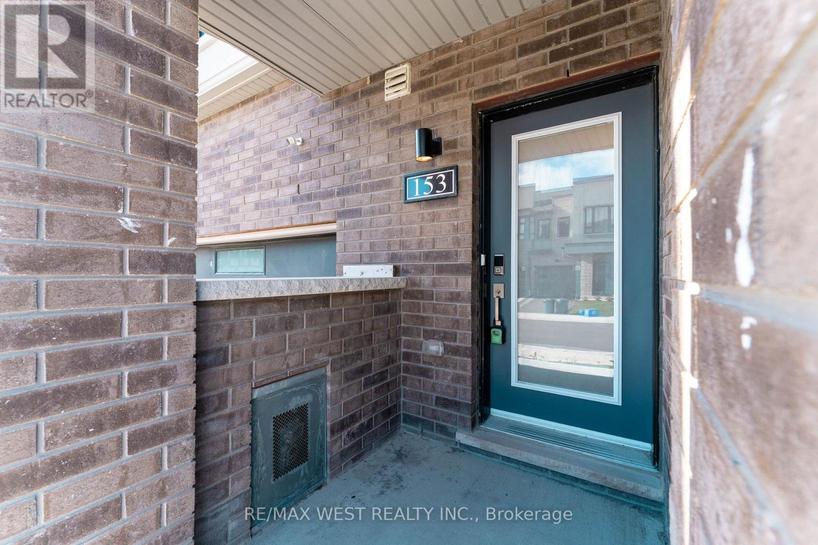 153 Sailors Landing Drive, Clarington, Ontario L1C 7G4 - Photo 4 - E12993274