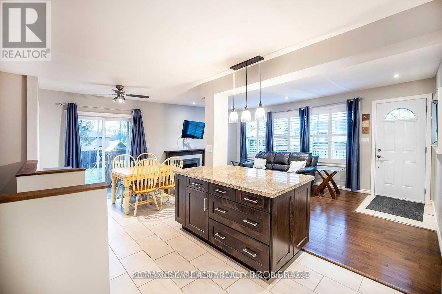 488 Beurling Avenue, Oshawa, Ontario  L1J 2Z9 - Photo 3 - E12993326