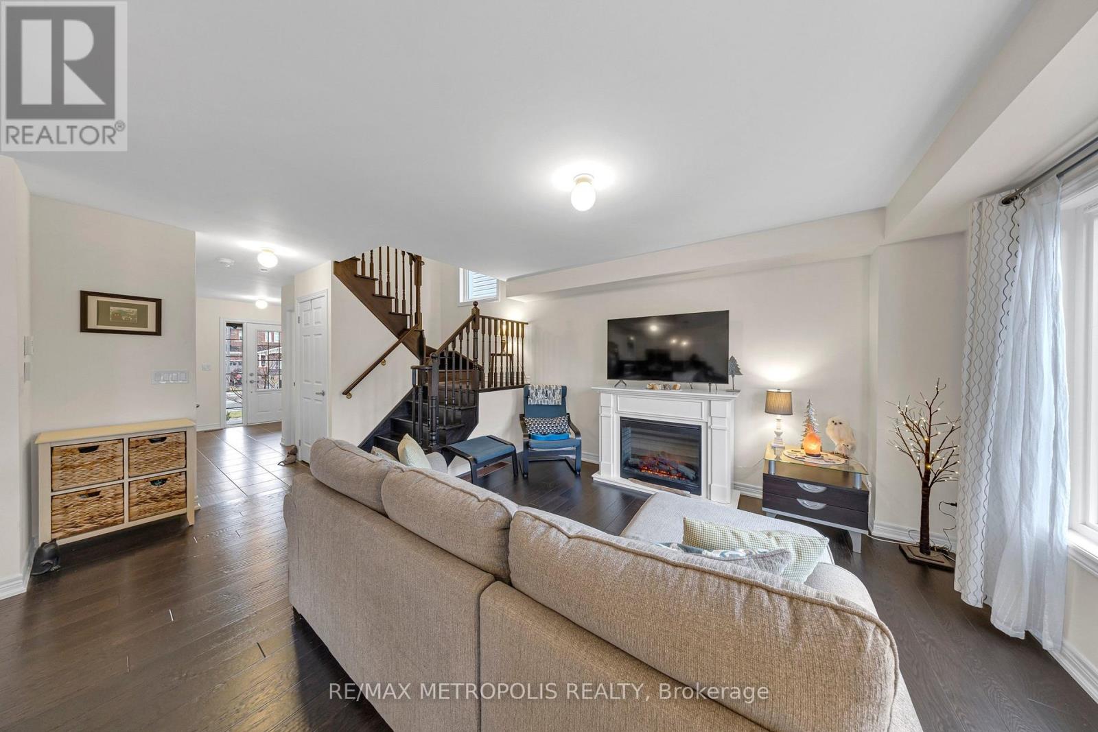 16 Treetops Boulevard, New Tecumseth, Ontario  L9R 0M3 - Photo 10 - N12993338