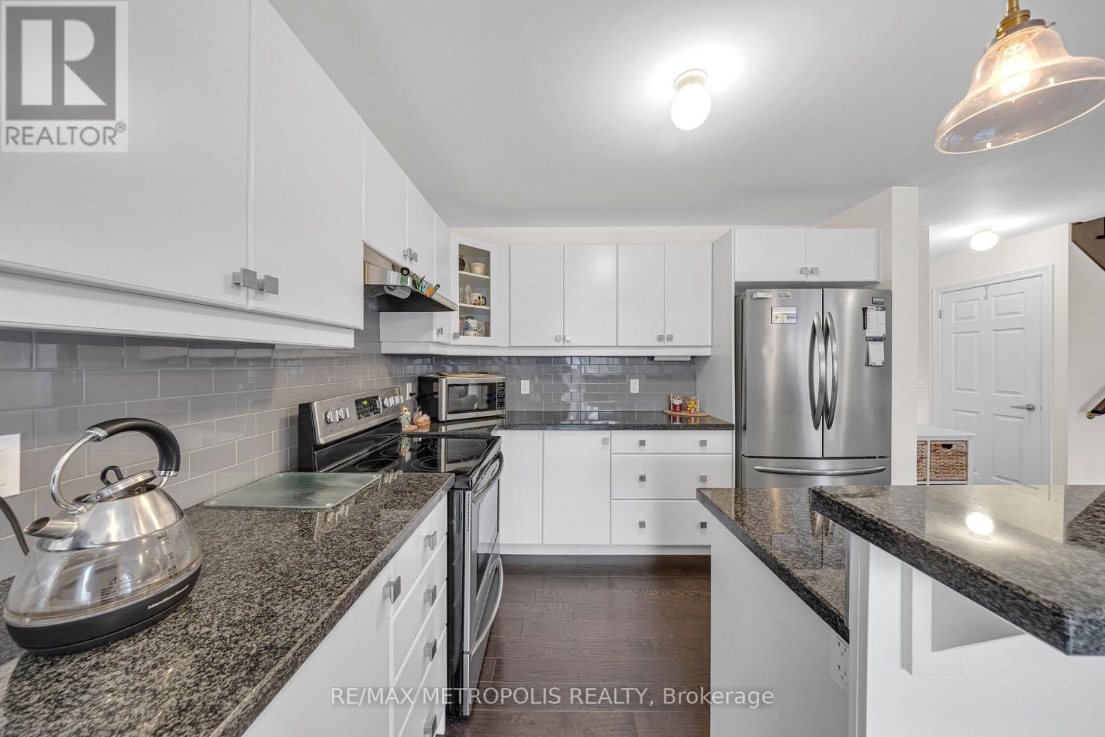 16 Treetops Boulevard, New Tecumseth, Ontario  L9R 0M3 - Photo 14 - N12993338