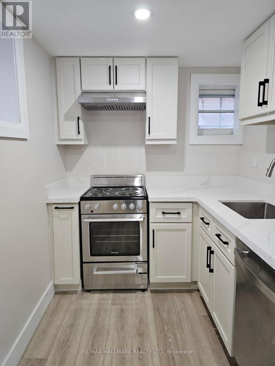 1 - 159 Richmond Street, Richmond Hill, Ontario  L4C 3Y7 - Photo 3 - N12961492