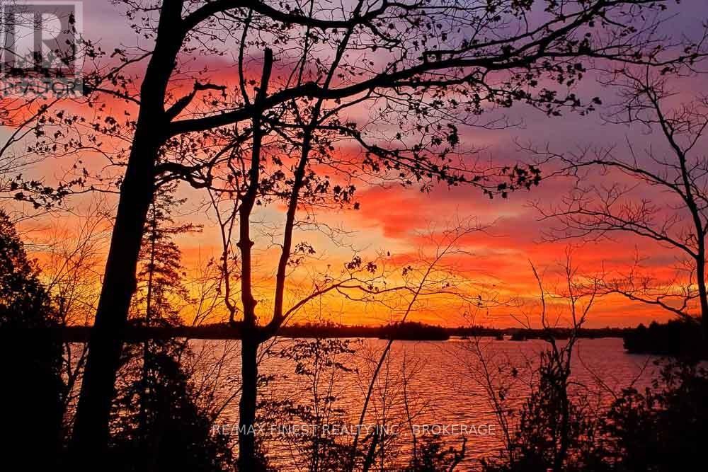 1066 Mountvale Point Road, Frontenac, Ontario  K0H 2P0 - Photo 28 - X12970374