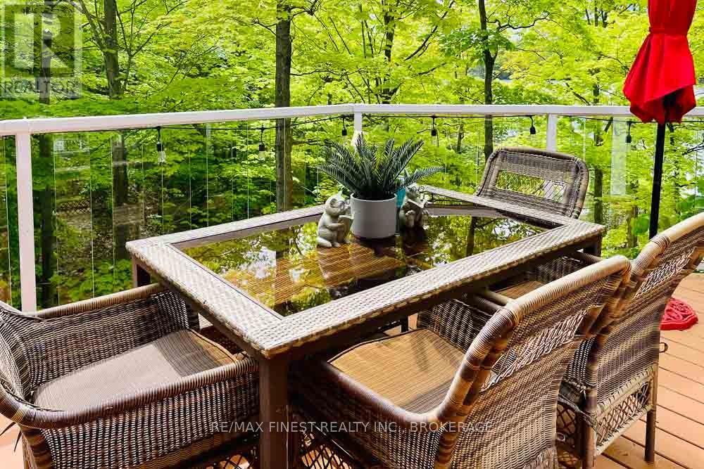 1066 Mountvale Point Road, Frontenac, Ontario  K0H 2P0 - Photo 33 - X12970374