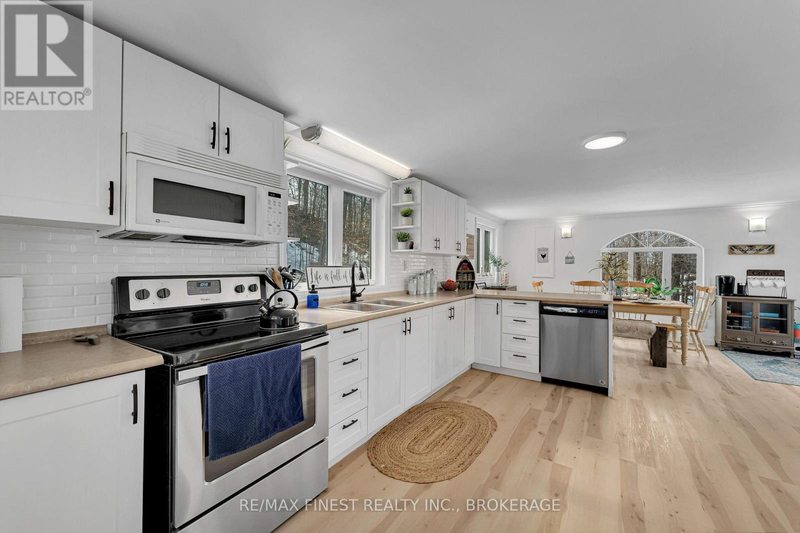 1066 Mountvale Point Road, Frontenac, Ontario  K0H 2P0 - Photo 3 - X12970374