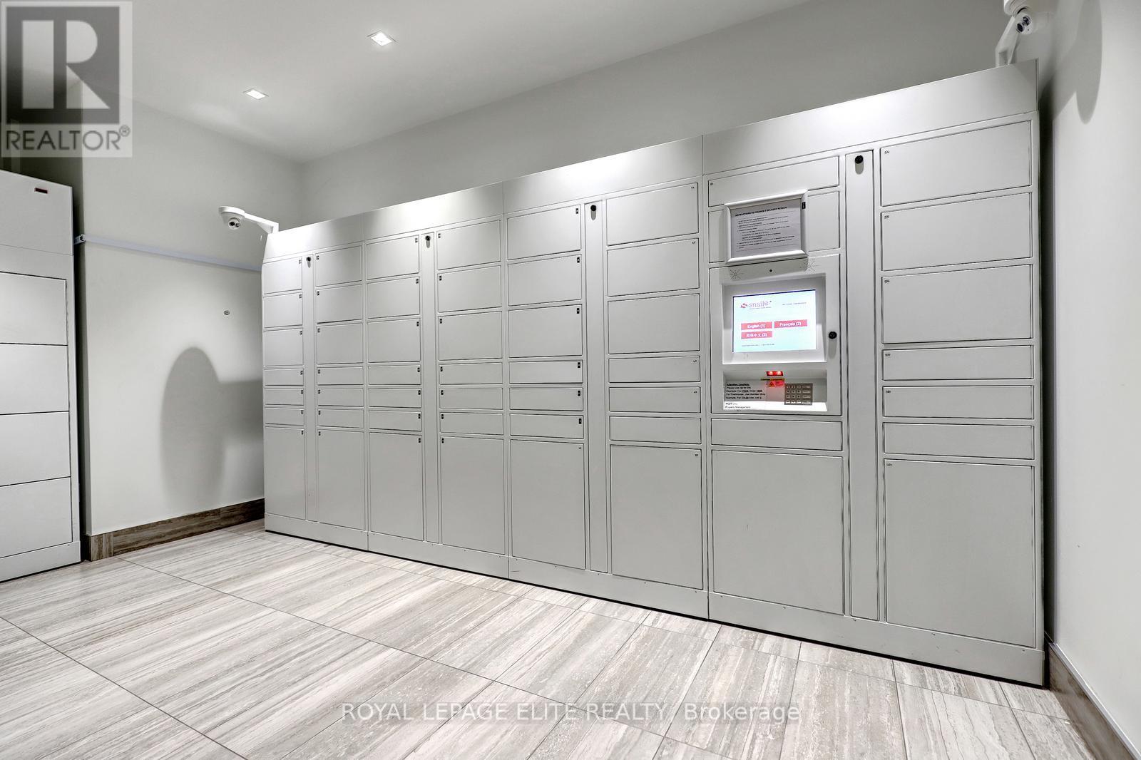 318 - 21 Park Street E, Mississauga, Ontario  L5G 0C2 - Photo 23 - W12993264