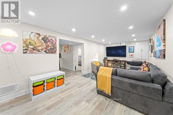 15 Jasper Crescent, Brampton, Ontario  L6S 1W8 - Photo 34 - W12993304