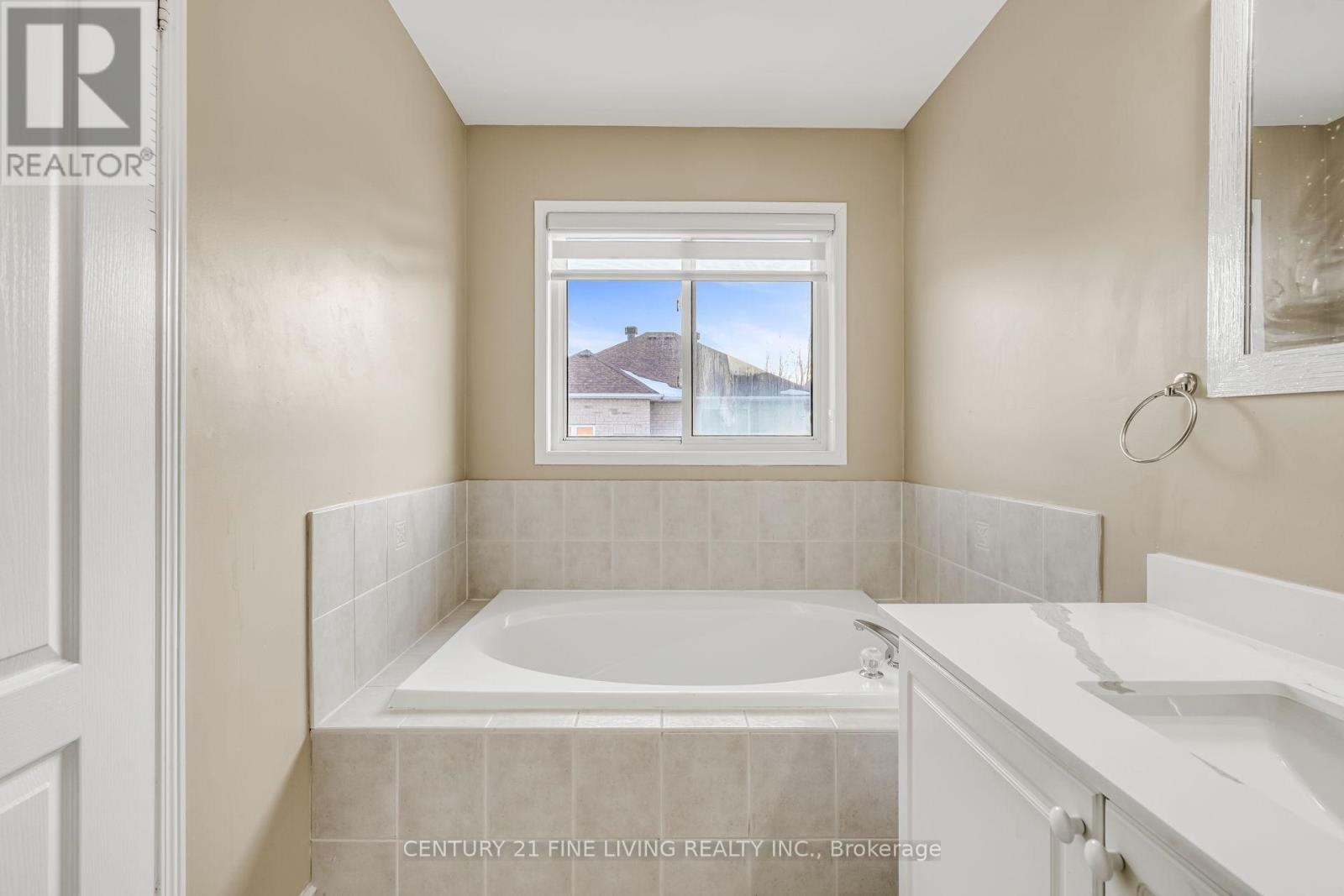 20 Edenvalley Road, Brampton, Ontario L7A 2M6 - Photo 24 - W12993320