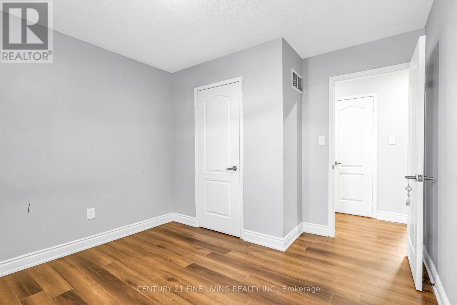 20 Edenvalley Road, Brampton, Ontario L7A 2M6 - Photo 26 - W12993320