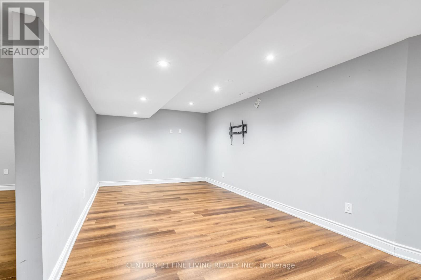 20 Edenvalley Road, Brampton, Ontario L7A 2M6 - Photo 34 - W12993320