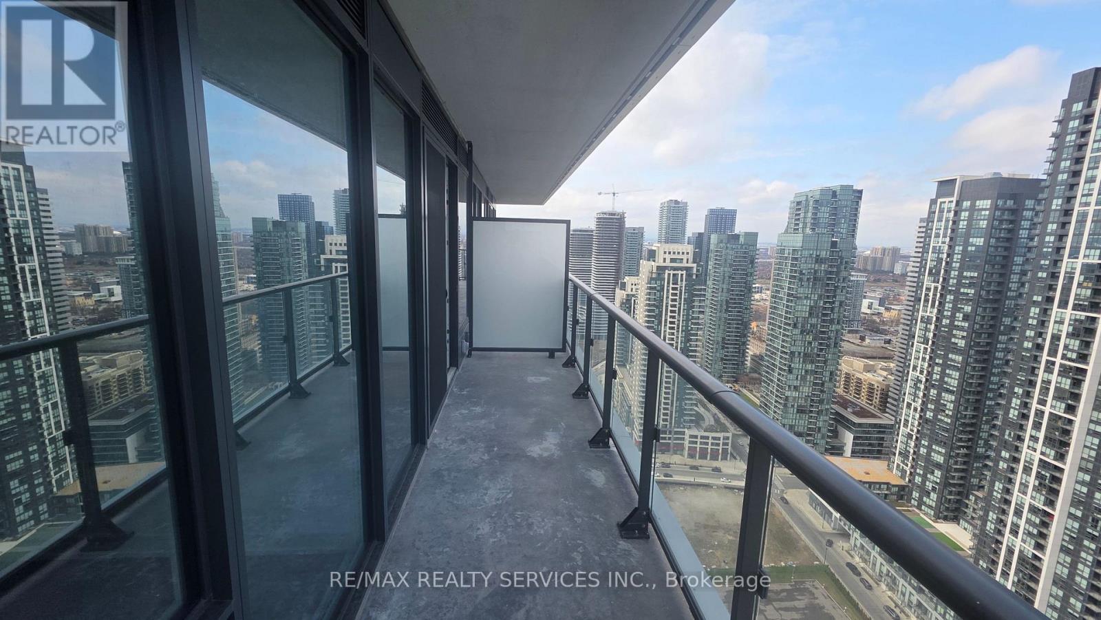 3706 - 448 Burnhamthorpe Road, Mississauga, Ontario  L5B 3M6 - Photo 6 - W12993330