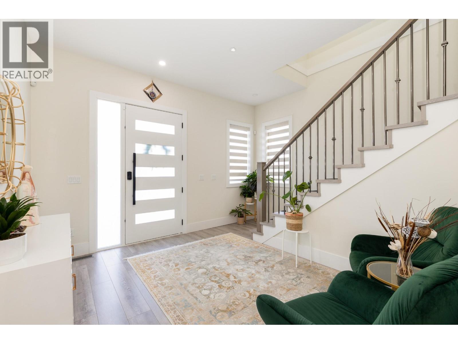 13686 232a Street, Maple Ridge, British Columbia  V4R 0H1 - Photo 2 - R3109627