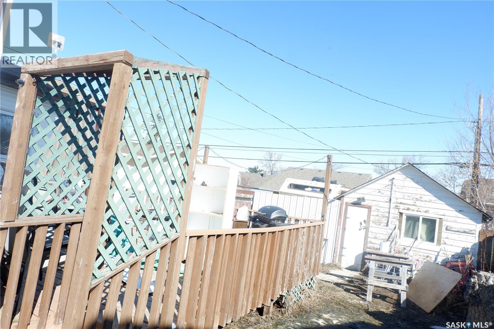 405 4th Avenue E, Assiniboia, Saskatchewan  S0H 0B0 - Photo 26 - SK032824