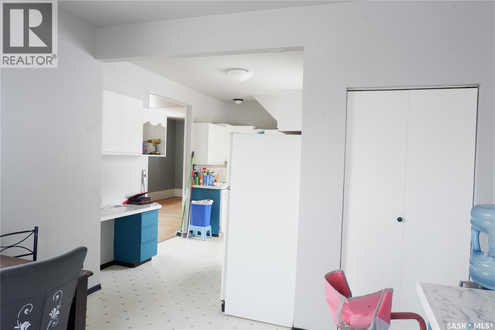 405 4th Avenue E, Assiniboia, Saskatchewan  S0H 0B0 - Photo 6 - SK032824