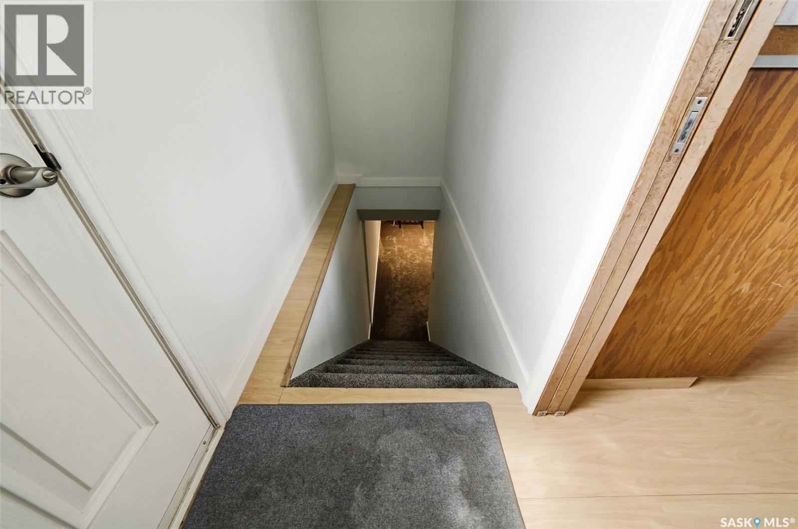 504 11th Street Ne, Weyburn, Saskatchewan  S4H 1J9 - Photo 23 - SK032693