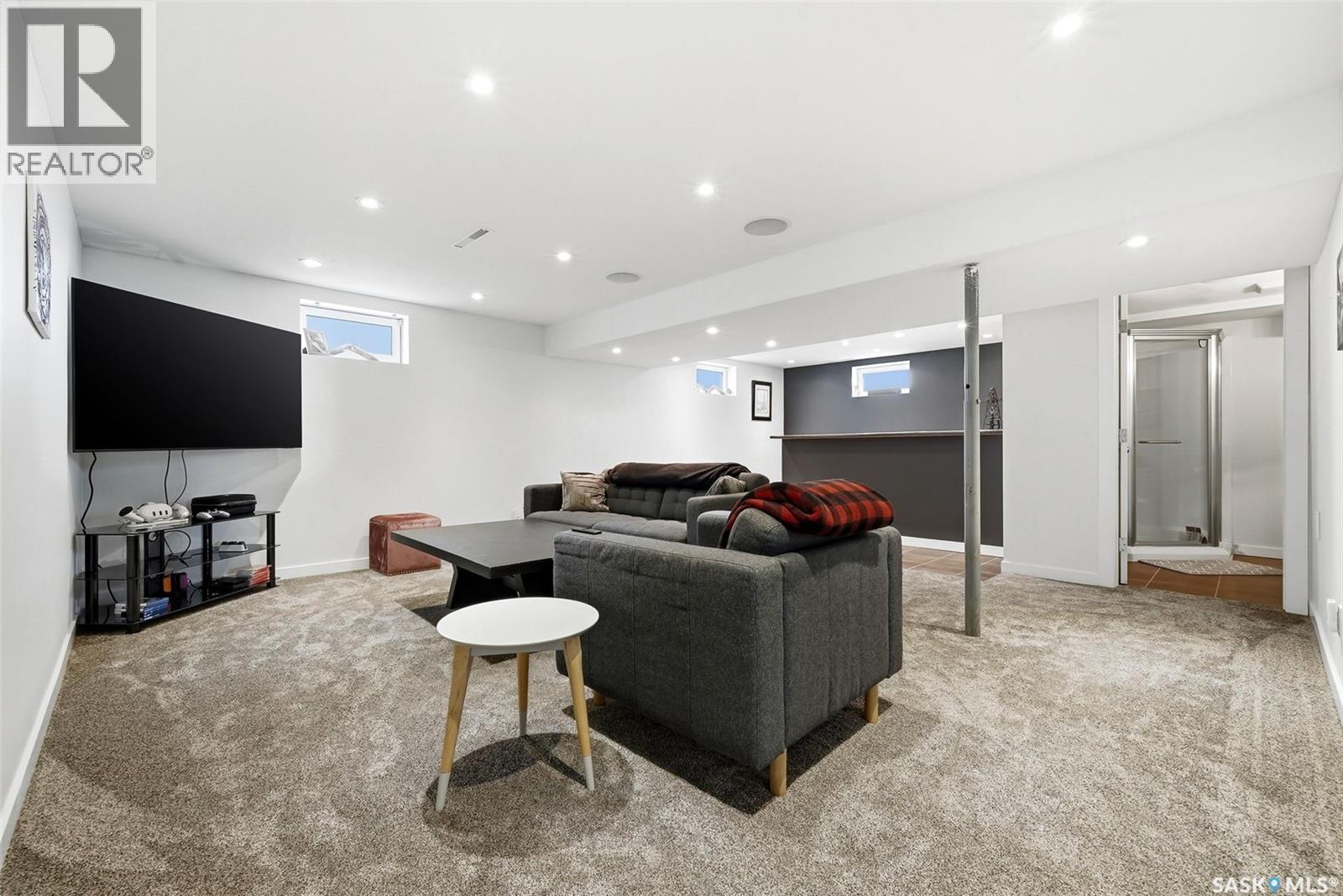 504 11th Street Ne, Weyburn, Saskatchewan  S4H 1J9 - Photo 25 - SK032693