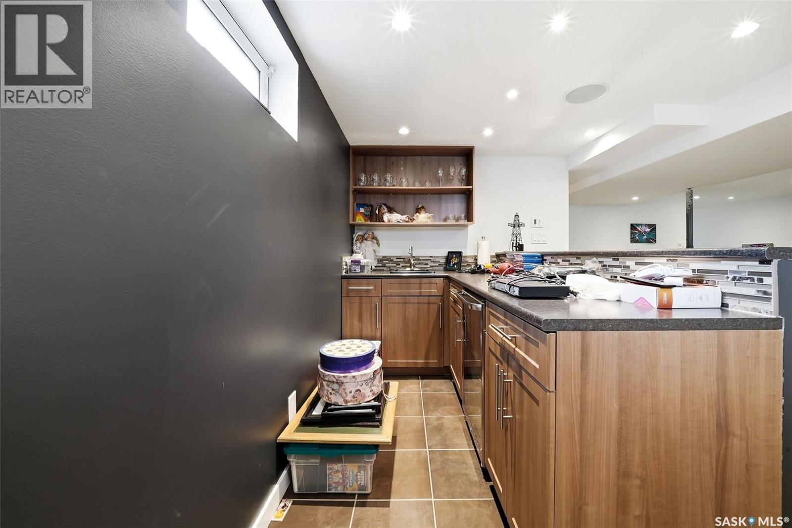 504 11th Street Ne, Weyburn, Saskatchewan  S4H 1J9 - Photo 29 - SK032693