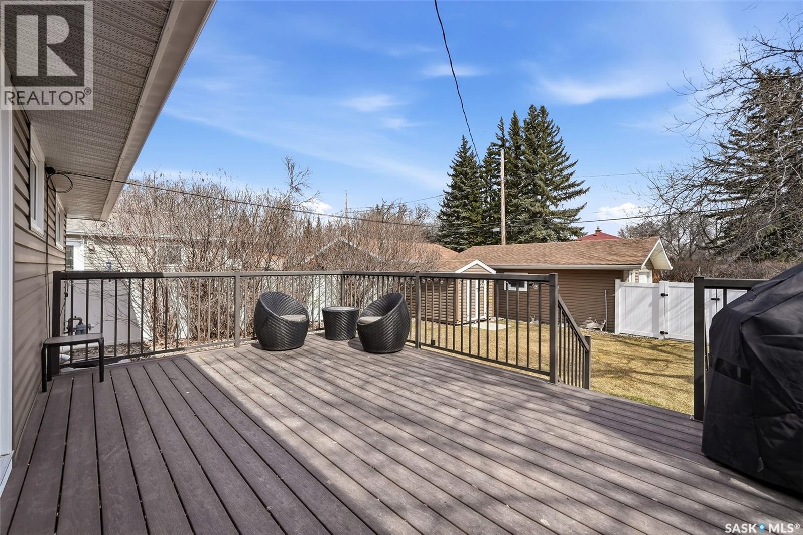 504 11th Street Ne, Weyburn, Saskatchewan  S4H 1J9 - Photo 36 - SK032693