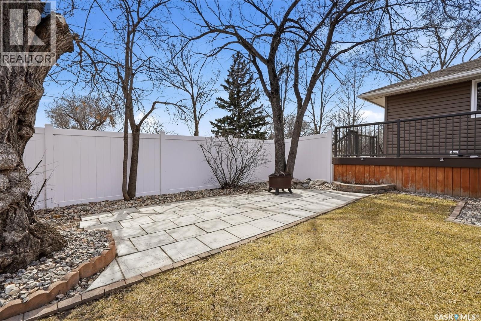 504 11th Street Ne, Weyburn, Saskatchewan  S4H 1J9 - Photo 39 - SK032693