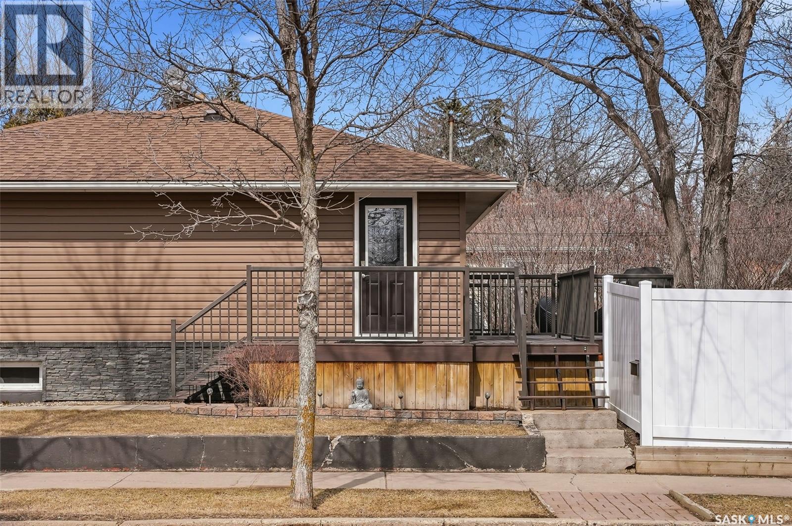 504 11th Street Ne, Weyburn, Saskatchewan  S4H 1J9 - Photo 46 - SK032693