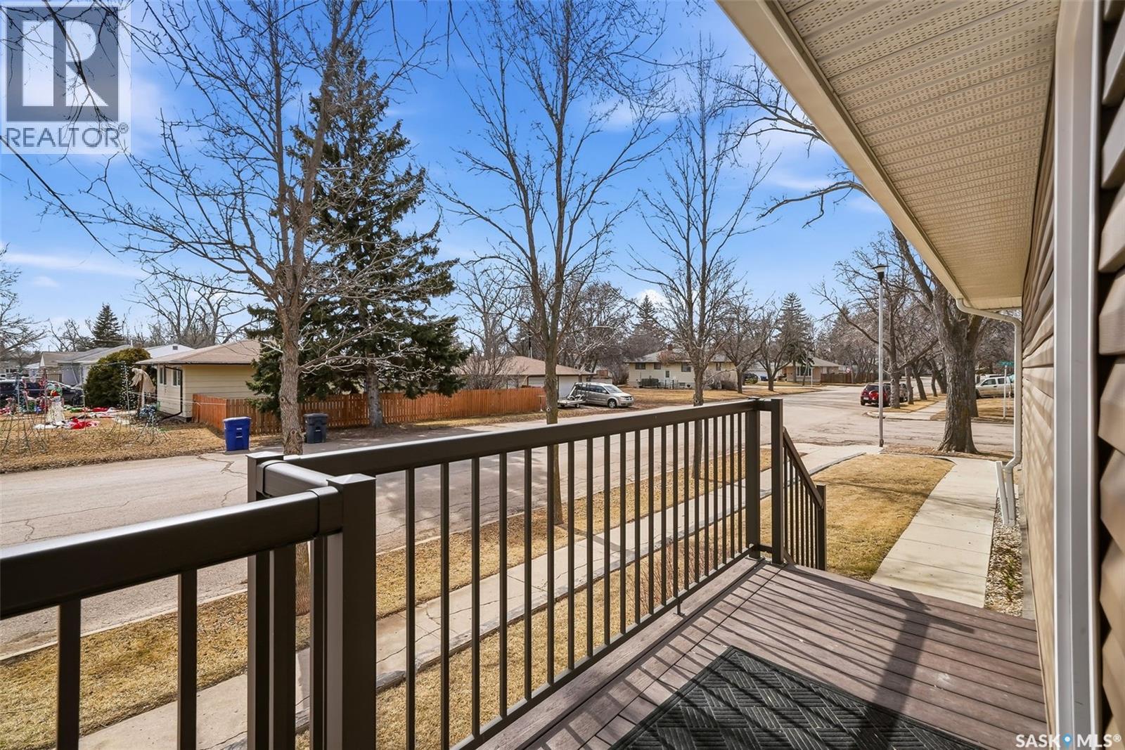 504 11th Street Ne, Weyburn, Saskatchewan  S4H 1J9 - Photo 47 - SK032693