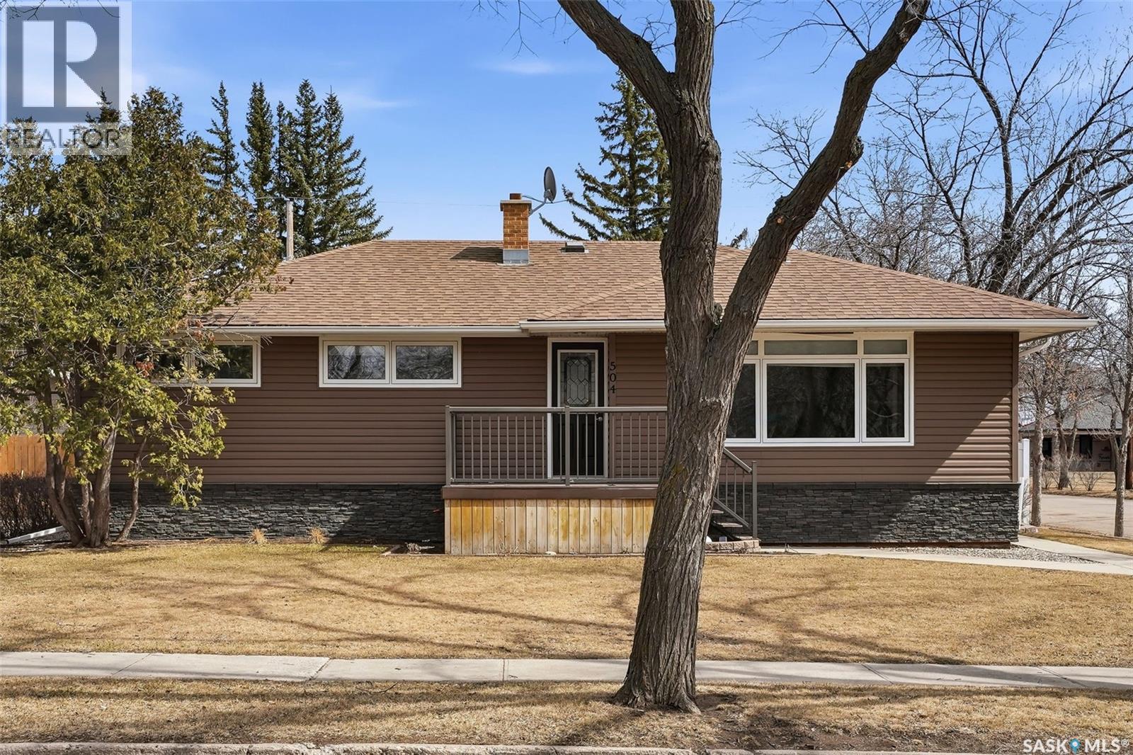 504 11th Street Ne, Weyburn, Saskatchewan  S4H 1J9 - Photo 49 - SK032693