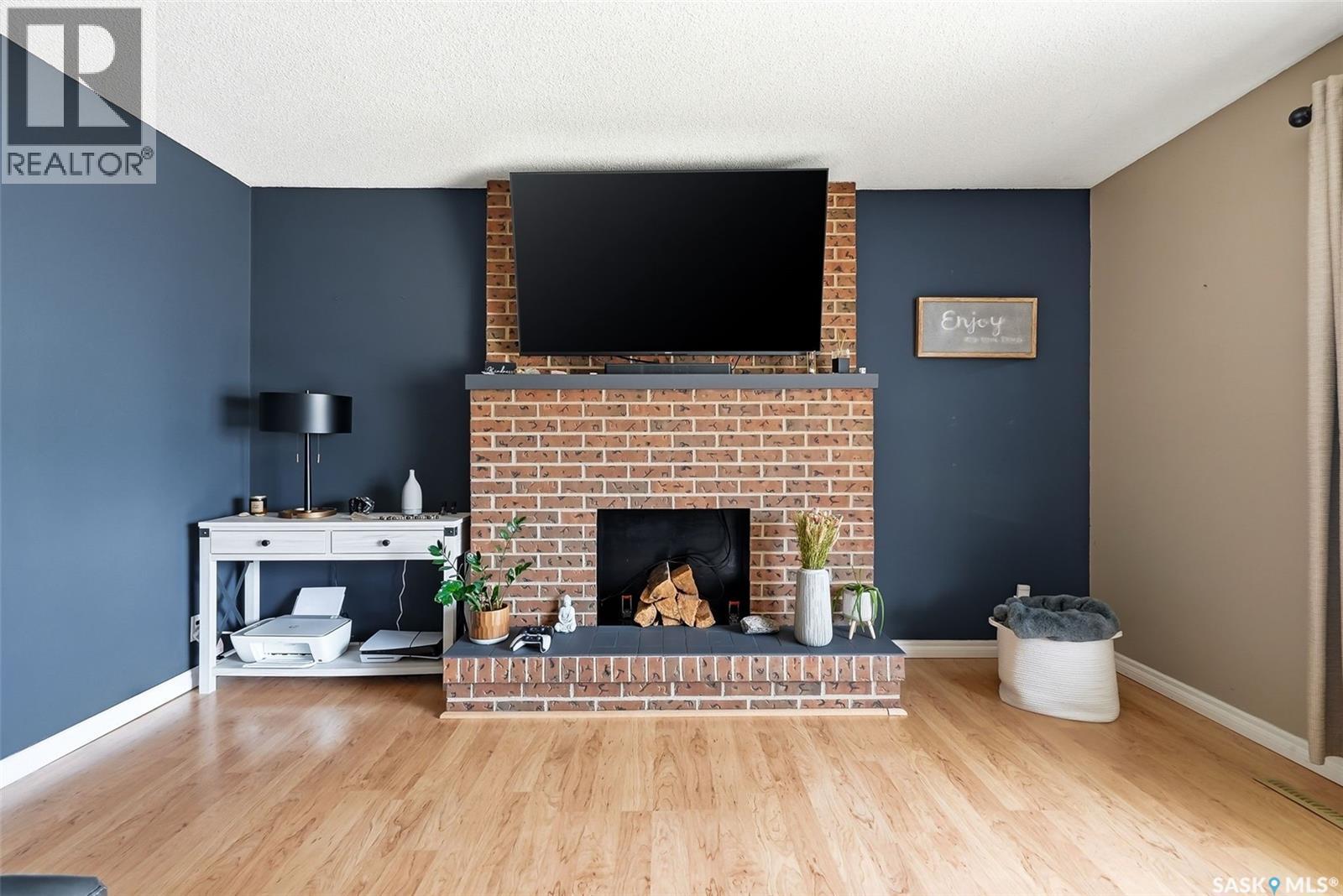 504 11th Street Ne, Weyburn, Saskatchewan  S4H 1J9 - Photo 5 - SK032693