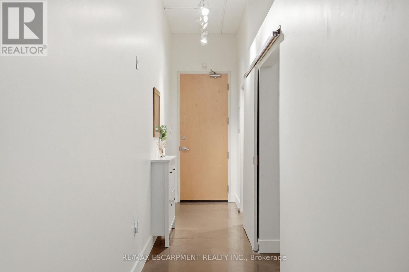 510 - 66 Bay Street S, Hamilton, Ontario  L8P 4Z6 - Photo 15 - X12993296