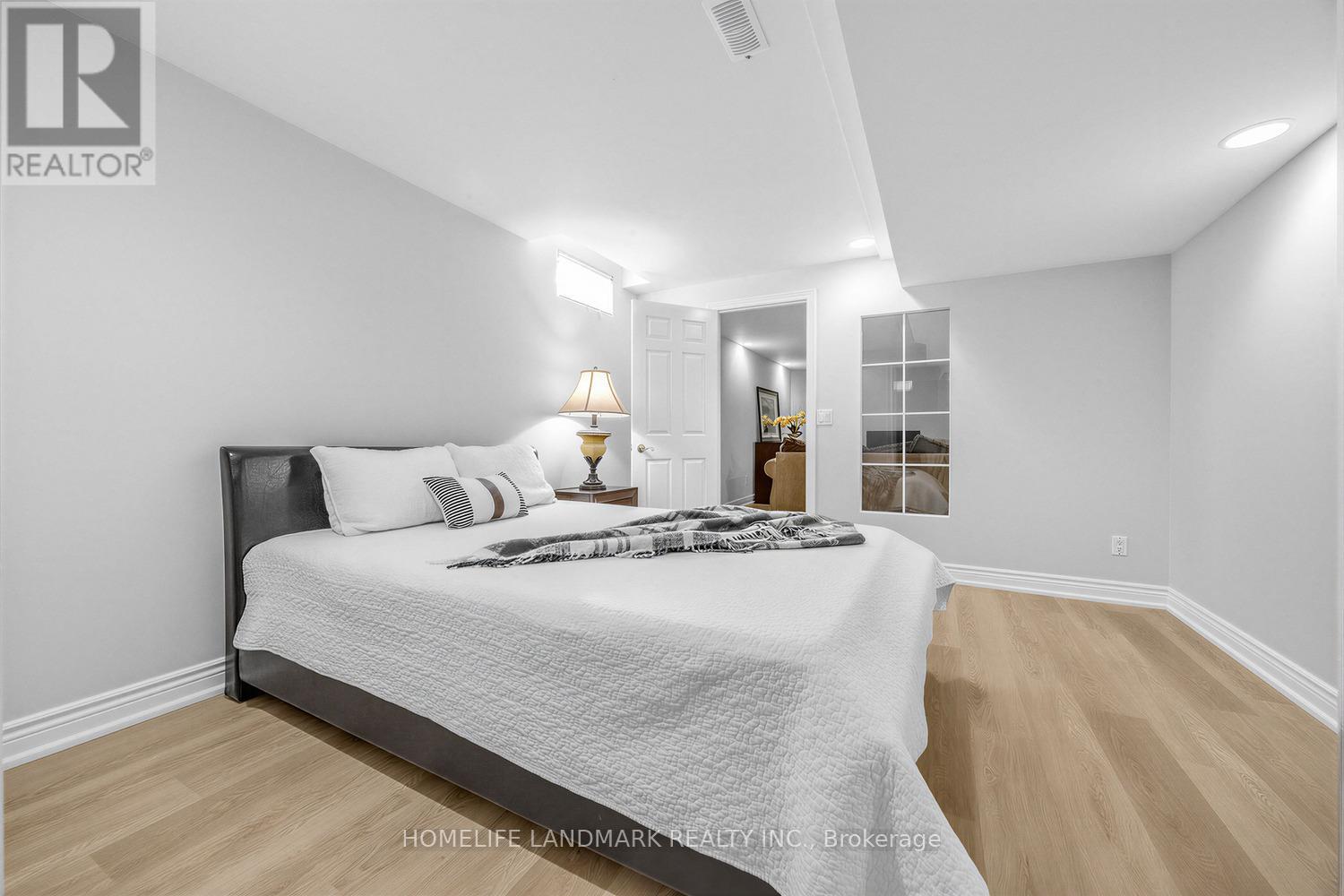 1098 Secretariate Road, Newmarket, Ontario  L3X 1M3 - Photo 34 - N12826844