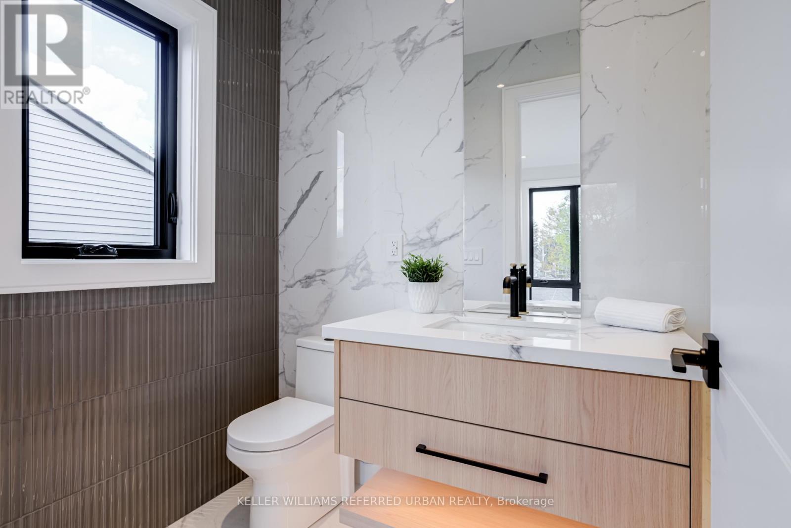 33 Twelfth Street, Toronto, Ontario  M8V 3G8 - Photo 30 - W12912292