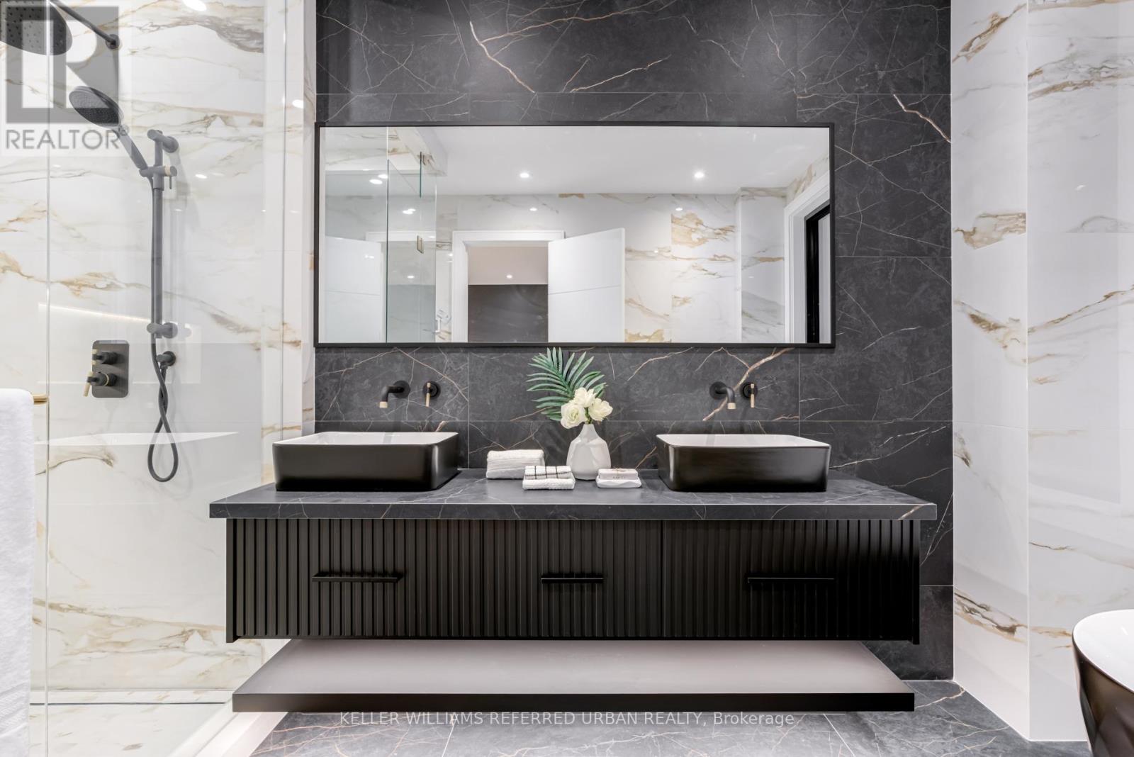 33 Twelfth Street, Toronto, Ontario  M8V 3G8 - Photo 25 - W12912292