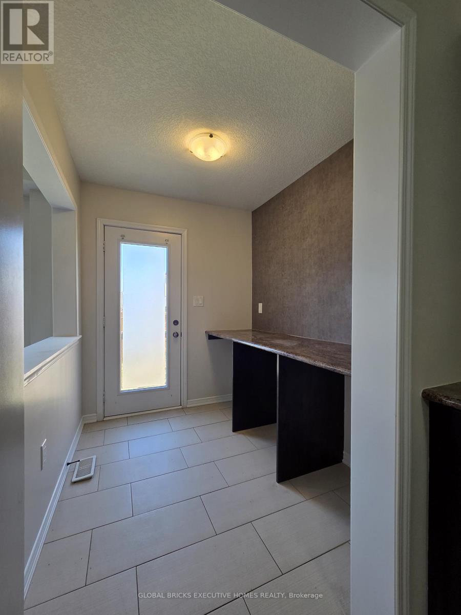 51 Thompson Road, Haldimand, Ontario  N3W 0B5 - Photo 14 - X12788654