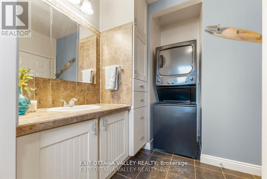 44 Lacroix Bay Road, Whitewater Region, Ontario  K0J 2L0 - Photo 21 - X12889546