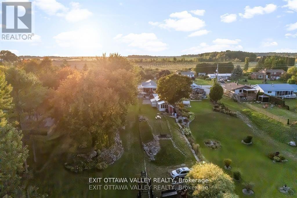 44 Lacroix Bay Road, Whitewater Region, Ontario  K0J 2L0 - Photo 33 - X12889546